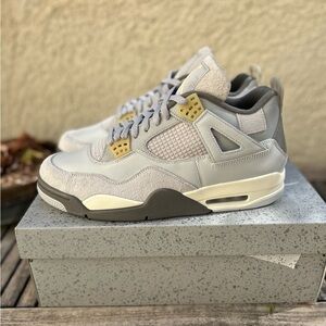 Air Jordan 4 Retro SE Craft 'Photon Dust'